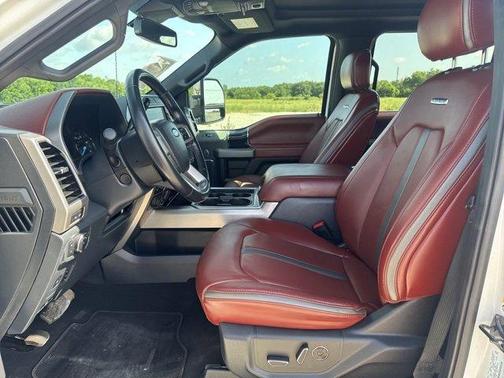 2022 Ford F-450 Platinum