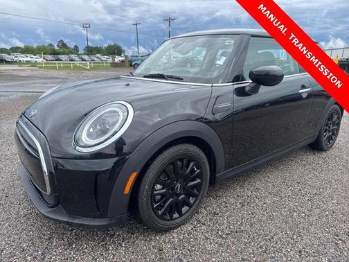 2022 MINI Hardtop Cooper