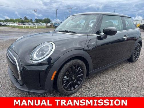 2022 MINI Hardtop Cooper