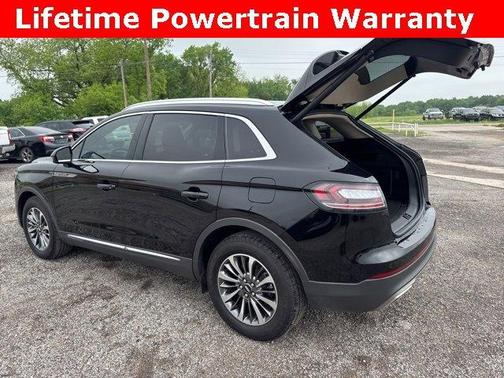 2022 Lincoln Nautilus Standard
