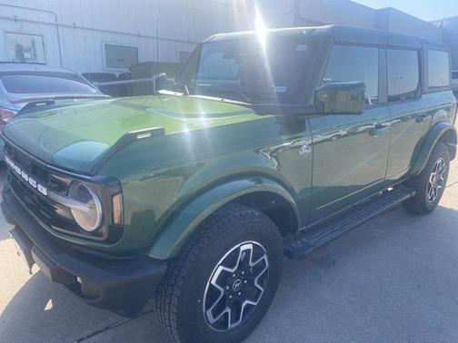 2024 Ford Bronco Outer Banks