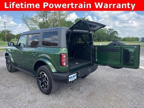 2024 Ford Bronco Outer Banks