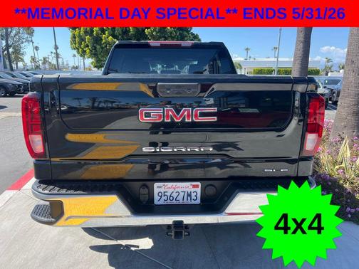 Onyx Black 2022 GMC Sierra 1500 SLE