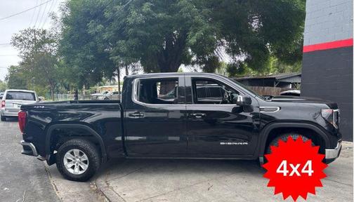 Onyx Black 2022 GMC Sierra 1500 SLE