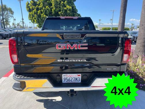 Onyx Black 2022 GMC Sierra 1500 SLE