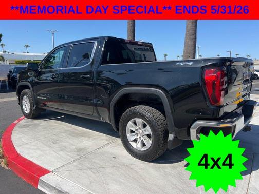 Onyx Black 2022 GMC Sierra 1500 SLE