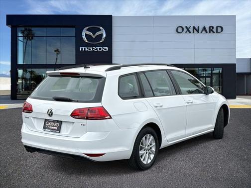 2016 Volkswagen Golf SportWagen TSI S 4-Door