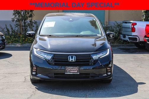 Crystal Black Pearl 2024 Honda Odyssey Sport