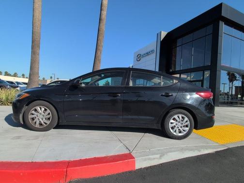 Phantom Black 2017 Hyundai ELANTRA SE