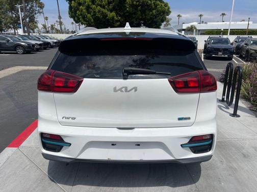 Snow White Pearl 2022 Kia Niro EV S