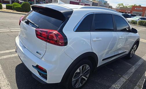 Snow White Pearl 2022 Kia Niro EV S