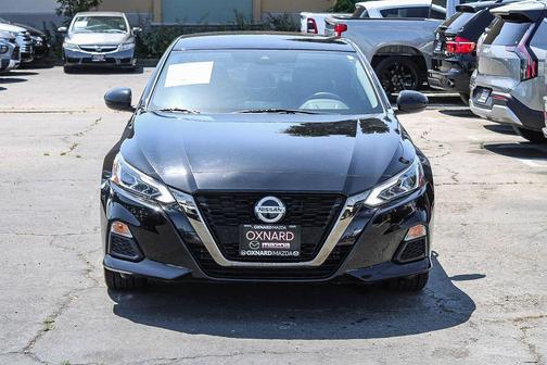 Super Black 2020 Nissan Altima SR FWD