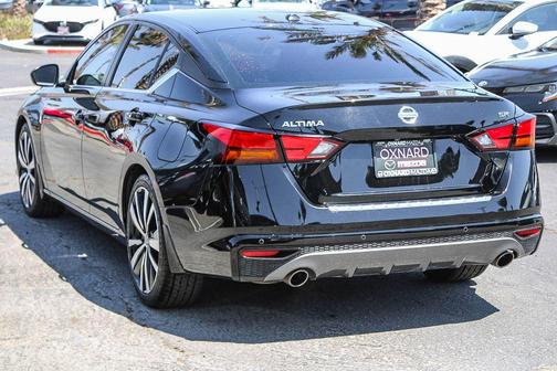 Super Black 2020 Nissan Altima SR FWD