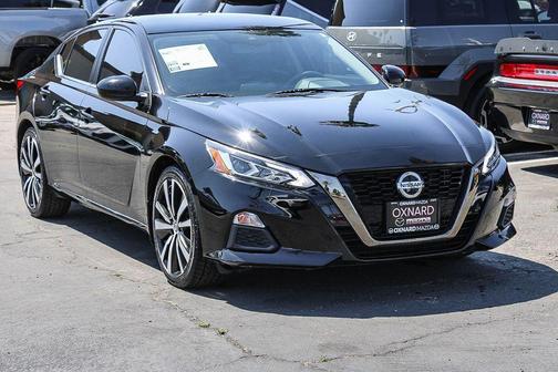 Super Black 2020 Nissan Altima SR FWD
