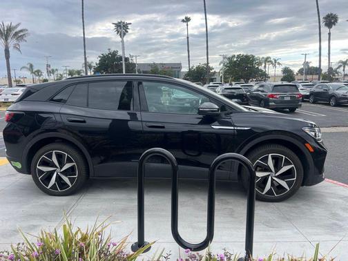 Deep Black Pearl 2023 Volkswagen ID.4 AWD Pro S