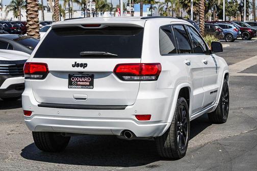 Bright White Clearcoat 2019 Jeep Grand Cherokee Altitude