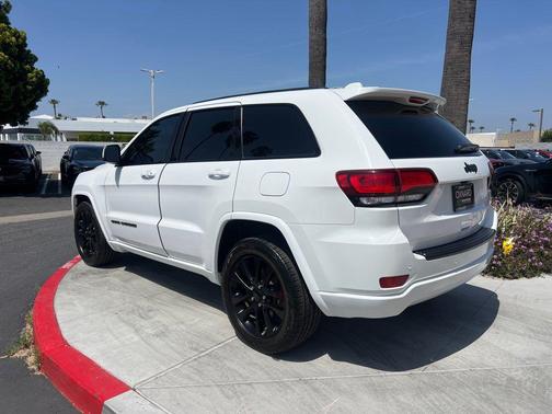 Bright White Clearcoat 2019 Jeep Grand Cherokee Altitude