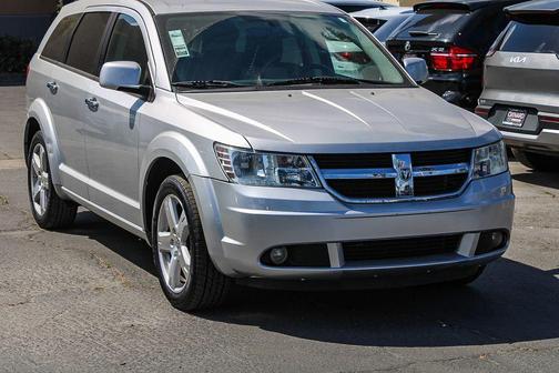 Bright Silver Metallic Clearcoat 2009 Dodge Journey R/T