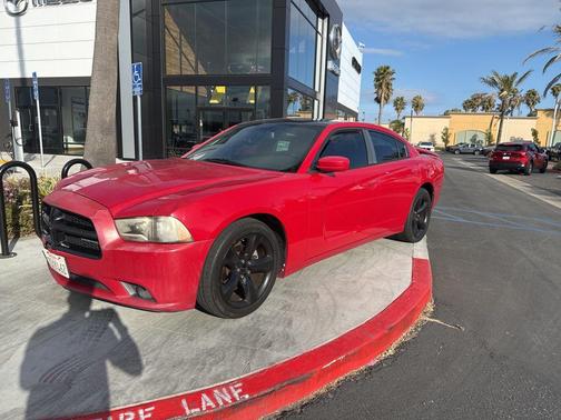 Redline 3 Coat Pearl 2013 Dodge Charger SXT