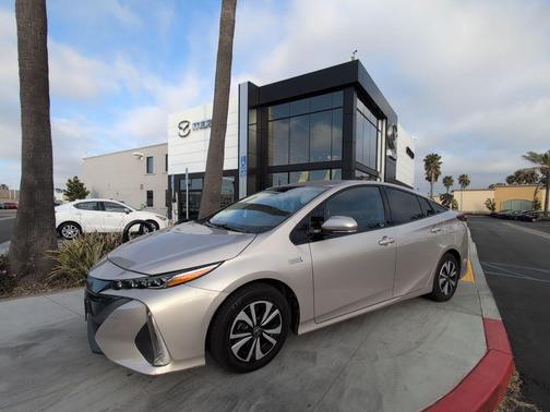 Titanium Glow 2017 Toyota Prius Prime Premium