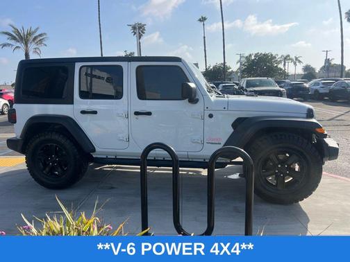 Bright White Clearcoat 2020 Jeep Wrangler Unlimited Sport Altitude