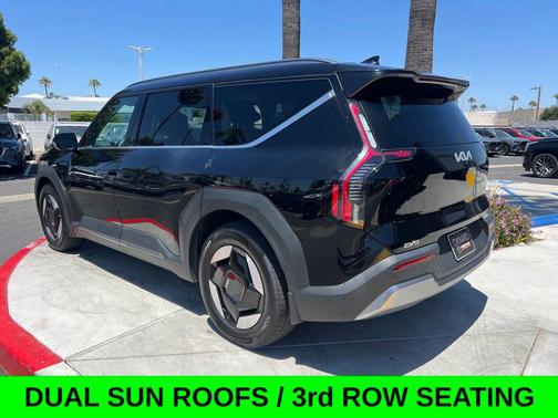 Aurora Black Pearl 2024 Kia EV9 Wind