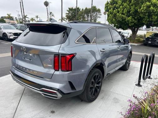 Everlasting Silver 2021 Kia Sorento SX