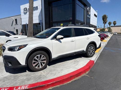 Crystal White Pearl 2020 Subaru Outback Premium