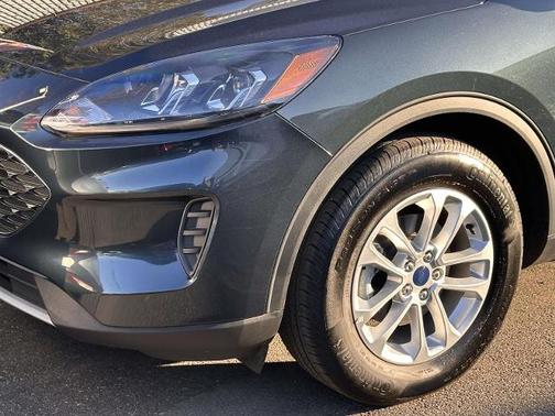 STONE BLUE METALLIC 2022 Ford Escape SE