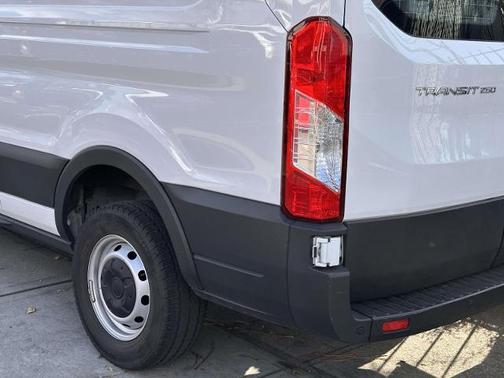 2023 Ford Transit-250 BASE