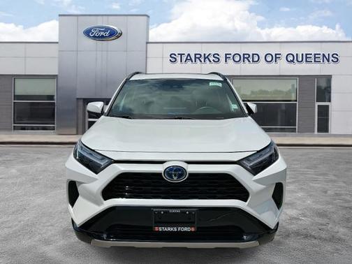 2024 Toyota RAV4 SE