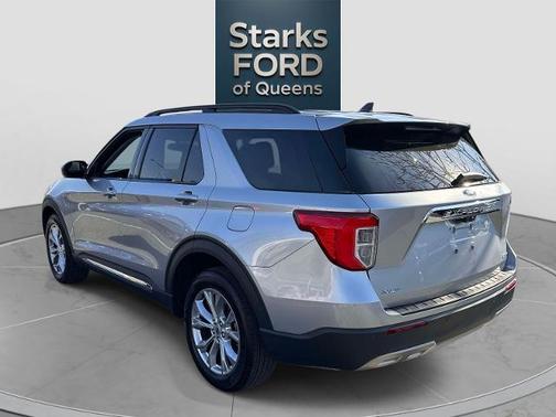 ICONIC SILVER METALLIC 2024 Ford Explorer XLT