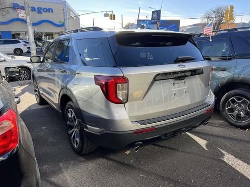 2022 Ford Explorer ST-LINE