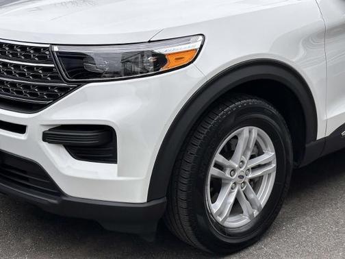 STAR WHITE MET TRI-COAT 2024 Ford Explorer XLT