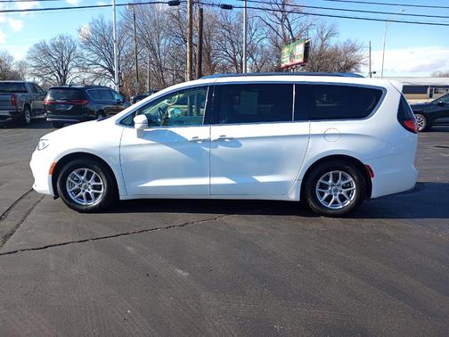 2021 Chrysler Pacifica Touring-L