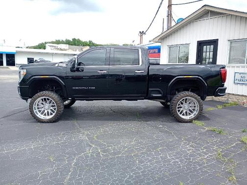 2022 GMC Sierra 2500 Denali