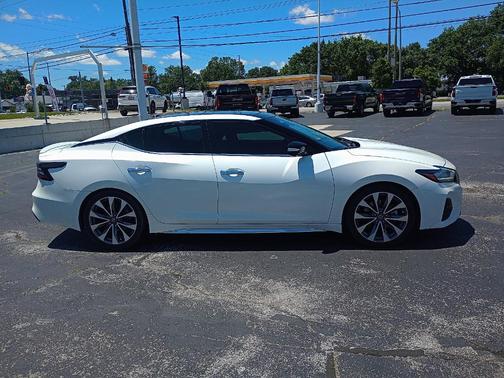 2021 Nissan Maxima Platinum