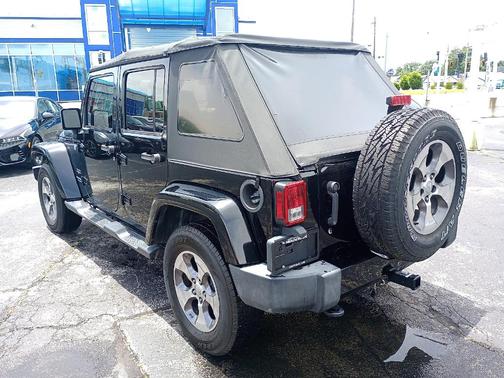 2016 Jeep Wrangler Unlimited Sahara