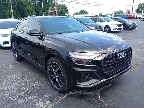 2023 Audi Q8 55 Premium Plus