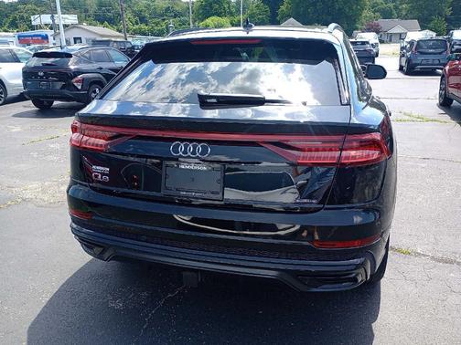 2023 Audi Q8 55 Premium Plus