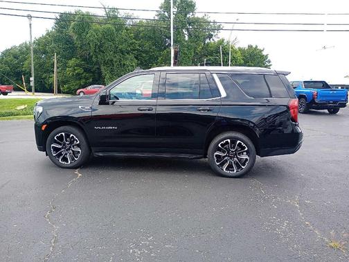 2023 GMC Yukon SLE