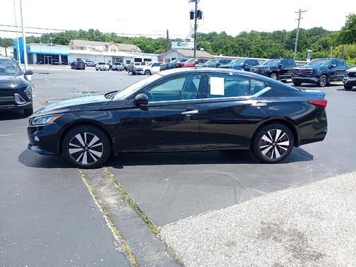 2022 Nissan Altima 2.5 SL