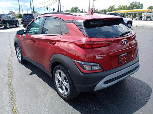 2023 Hyundai KONA SEL