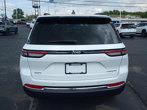 2022 Jeep Grand Cherokee Laredo