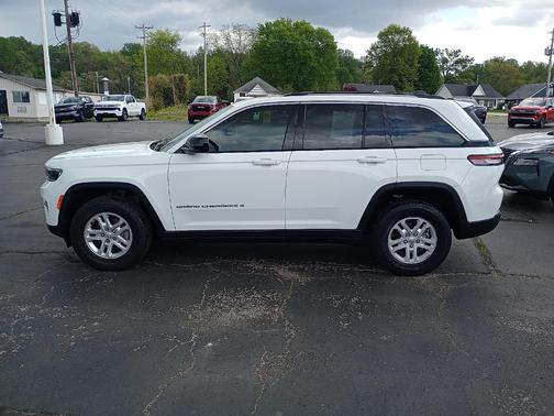 2022 Jeep Grand Cherokee Laredo