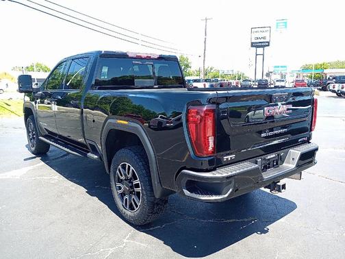 2023 GMC Sierra 2500 AT4