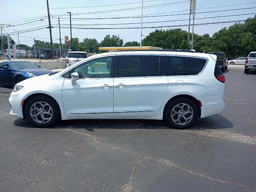 2022 Chrysler Pacifica Limited