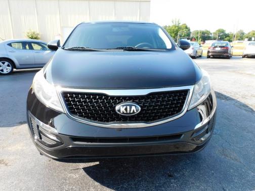 Photo 3 of 19 of 2016 Kia Sportage LX