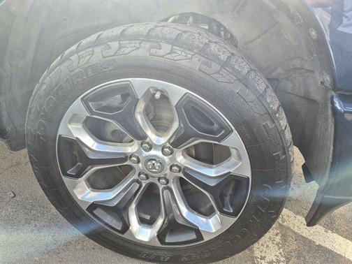 Patriot Blue Pearlcoat 2020 RAM 1500 Limited