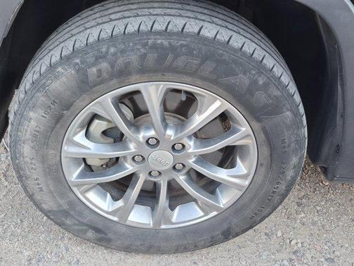 Diamond Black 2021 Jeep Cherokee Latitude Lux